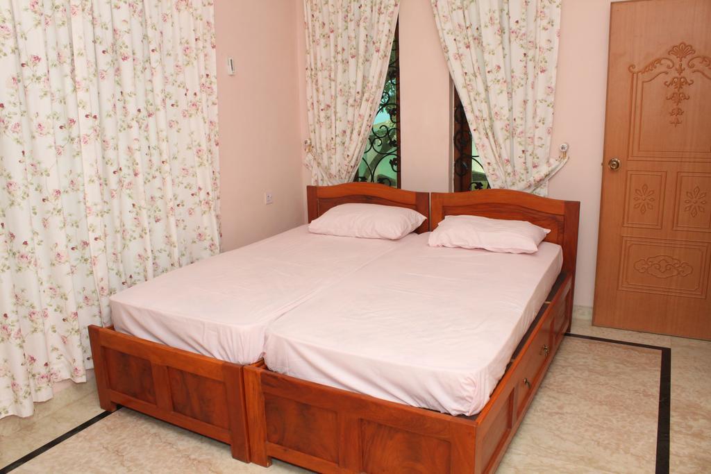 Shalom Dream Home Candolim Exterior photo